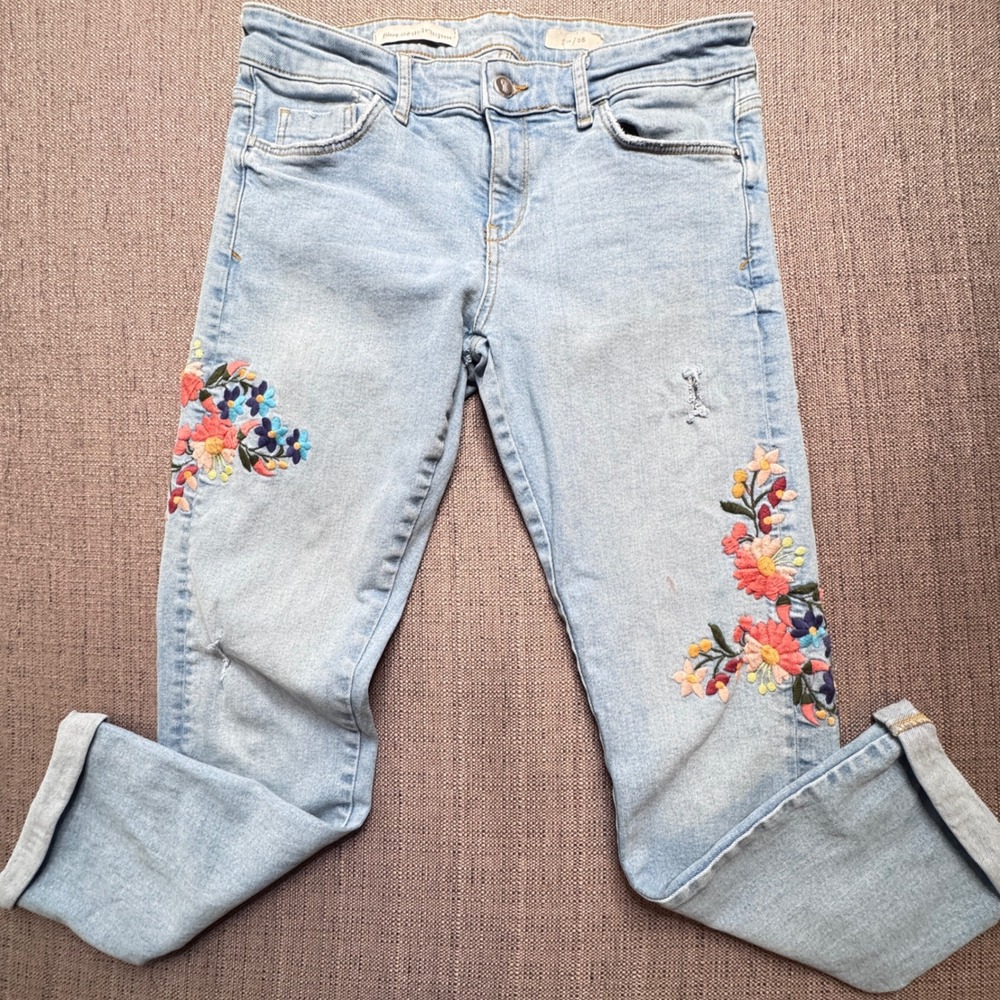 Pilcro & Letterpress Floral Embroidered Distressed Jeans Light Wash Size 28